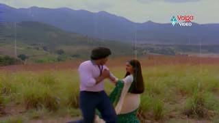 Abhilasha Songs  Urakalai Godavari  Chiranjeevi Radhika Sarathkumar [upl. by Sheff]