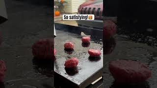 I feel like I can smell this video😂🍔 smashburger grilling blackstone delicious satisfying [upl. by Atteragram]