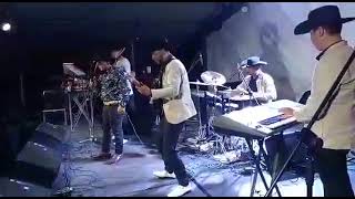 Cabron y vago cover en vivo [upl. by Anair]