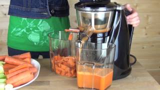 Hurom Slow Juicer HU100B Carrot Celery and Garlic Juice [upl. by Stimson]