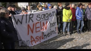 Schleusingen Demo gegen Flüchtlingsheim [upl. by Edurtreg597]