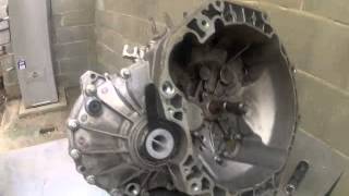 2005 R50 Mini Cooper 5 speed Getrag Gearbox opening up Part 1 of 2 [upl. by Nedroj]