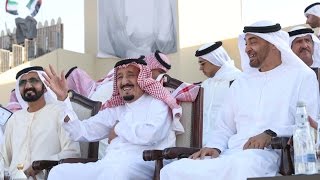 خادم الحرمين الشريفين ومحمد بن راشد ومحمد بن زايد يشهدون مسيرة الاتحاد [upl. by Attenod400]