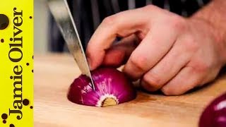 How To  chop an onion with Jamie Olivers mate Pete [upl. by Anilehcim]