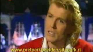 Rtl Boulevard Hans Klok show in De Efteling [upl. by Enitnemelc]