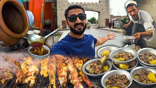 Ultimate STREET FOOD PESHAWAR Pakhton Tribal Food  Mutton Roosh Nika Paye Pulao Mutton Tikka [upl. by Eli]