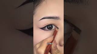 eyelinertoturial eyeliner makeuptutorial howtoapplywingeyeliner trending foryou shorts [upl. by Anewor]