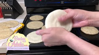 Haciendo tortillas de maiz hechas a mano [upl. by Corbet562]