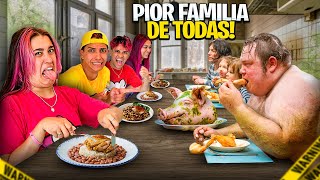 MORAMOS COM A FAMÍLIA MAIS PORCA DO MUNDO POR 24 HORAS [upl. by Mckeon]