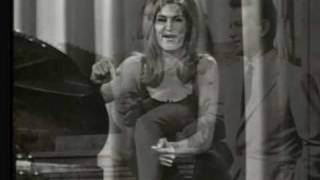 Dalida  Un grosso scandalo [upl. by Acimak897]