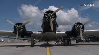 Golden oldie Ju 52 van Lufthansa op Schiphol [upl. by Ayifa]