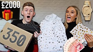 £2000 PRESENT SWAP wGIRLFRIEND WHAT WE GOT EACHOTHER FOR CHRISTMAS 2019 [upl. by Nirro524]