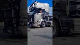 🚛💨 SARANTOS SCANIA R V8 Power Open pipe sound 🤩 Ciney scania v8sound truck lkw truckshow [upl. by Nil]