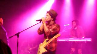 Bruno Mars  Marry You live Stuttgart 070311 [upl. by Silverstein]