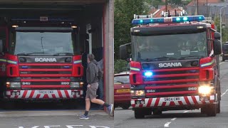 RETAINED FIRE CREW ARRIVING Scottish Fire amp Rescue Service  TWO TONE Dunbar Fire Engine Turnout [upl. by Aleirbag]