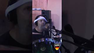 ¿Lars Ulrich toca mal a propósito metallica larsulrich jameshetfield metal drums shorts [upl. by Kwei]