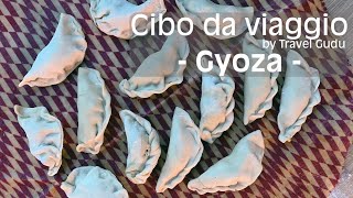 Gyoza ravioli giapponesi  Ricetta vegetariana [upl. by Milurd]