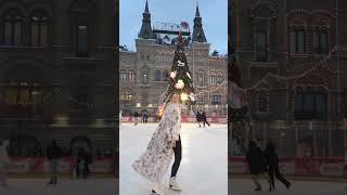 SKATING IN LYNX FUR COAT ON GUM ICE RINK OF MOSCOW [upl. by Oetsira]