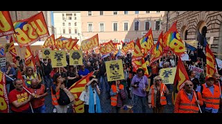 Sciopero generale del Pubblico Impiego 3110 centinaia in corteo a Roma [upl. by Nageet]