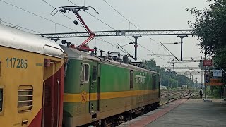 PalitanaBhavnagar Train Entering Bhavnagar Railway Station [upl. by Erdah94]