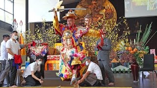 HD Dorje Shugden Oracle taking trance in Kechara Forest Retreat 21 June 2015 [upl. by Jarita]