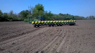 4840 with 7200 John Deere 16 Row planter [upl. by Bicknell]