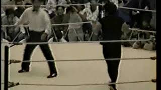 Satoru Sayama vs Kuniaki Kobayashi Shooto 9261995 [upl. by Nosyaj]