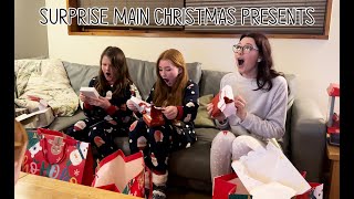 SURPRISE MAIN CHRISTMAS PRESENTS FOR THE GIRLS [upl. by Marola]