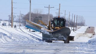 How to properly shelf snow with motor grader wing [upl. by Salomi812]