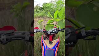 Launching dirt bike off quarry walls Chiang Mai erzbergrodeo [upl. by Atir]