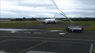 The Emirates 777300 arrives at Newcastle Airport [upl. by Kloman893]