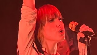 Hayley Williams  Paramore  Simmer Live in Chicago  Fall 2022 tour Bayley’s Wrestlemanja song [upl. by Stets]