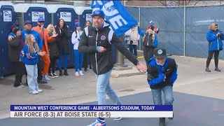 Bronco legend Jared Zabransky recreates iconic Statue of Liberty play with son [upl. by Rosette]