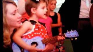 Jenee amp Ansley singing quotI Am Strongquot [upl. by Marciano]