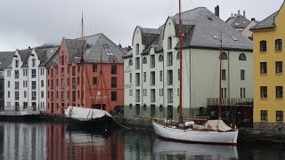 Hurtigrutens MS Spitsbergen  Day 2 Florø to Kristiansund  Norwegian Coastal Voyage 2017 [upl. by Iahc]