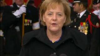 Merkel zu Weltkriegsgedenkfeiern in Paris [upl. by Elocon]