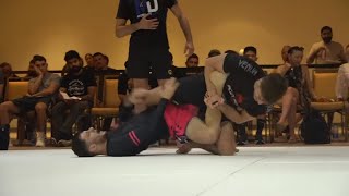 Gianni Grippo RIPS a heel hook at Emerald City 😳 [upl. by Inhsor401]