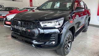 NOVA HILUX GR 2023 A CAMINHONETE ESPORTIVA COM 224 CV PORÉM ANDA IGUAL UMA SRV OU SRX POR R 355 MIL [upl. by Sekofski]