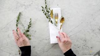 Simple and elegant napkin foldning [upl. by Eldoria659]