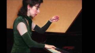 Angela Hewitt plays Bach 1985 Debut  Italian Concerto in F major BWV 971 2 Andante [upl. by Amada]