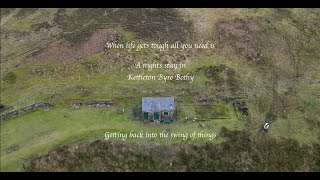 Dark night in Kettleton Byre Bothy  red kites cosy fire chat mental health gear amp top scenery [upl. by Nwahsor]