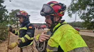 Labores del Ejército en Chiva Paiporta y Ribarroja Imágenes de Pool Defensa 021124 [upl. by Braeunig]