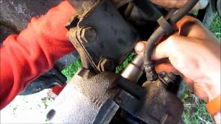 TUTO 34 changer plaquettes sur étrier Bendix replace front brake pads and restore caliper [upl. by Urissa864]