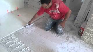 Como fazer corretamente o assentamento de porcelanato 1x1 com nivelador de piso fabio123 [upl. by Yahsan663]