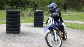 Ecole des motards de la Gendarmerie à Fontainebleau [upl. by Yahsram]