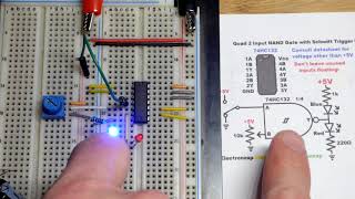 74HC132 Quad Schmitt Trigger NAND Gates Integrated Circuit IC demo [upl. by Jamille]