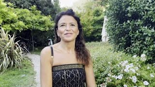 La scrittrice Karine Tuil premiata a Venezia per quotLe cose umanequot [upl. by Melinda]