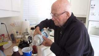 Roy Cohen demonstrates how to make an egg cream soda [upl. by Staw]