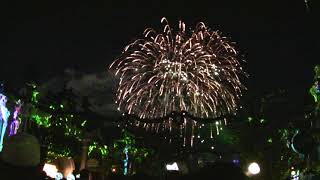 Disneyland Mickeys Mix Magic New Years Eve 20192020 Countdown and Fireworks [upl. by Neelloc304]