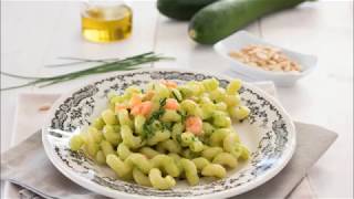 Pasta al pesto di zucchine e gamberetti [upl. by Immat960]